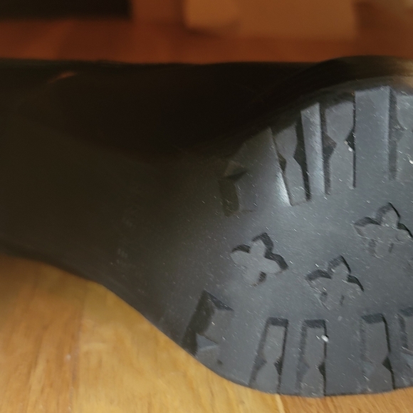 Women Black lea NineWest mid calf cuffed size 11 lug bottom mid platform boot - Picture 8 of 10